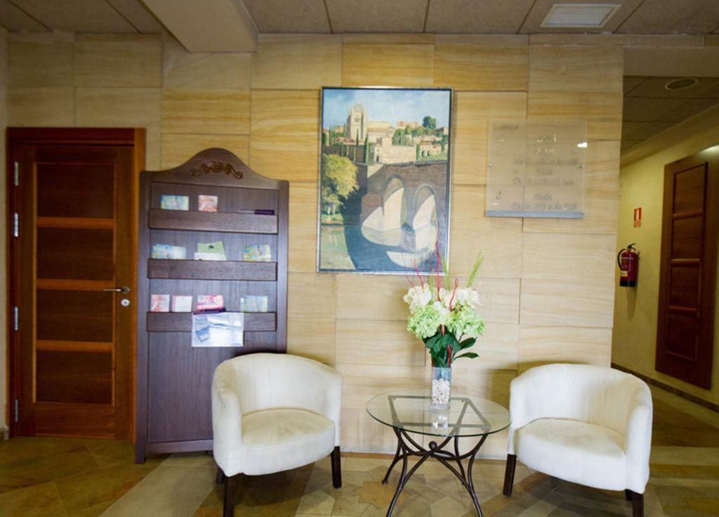 Hotel Comendador Carranque Luaran gambar